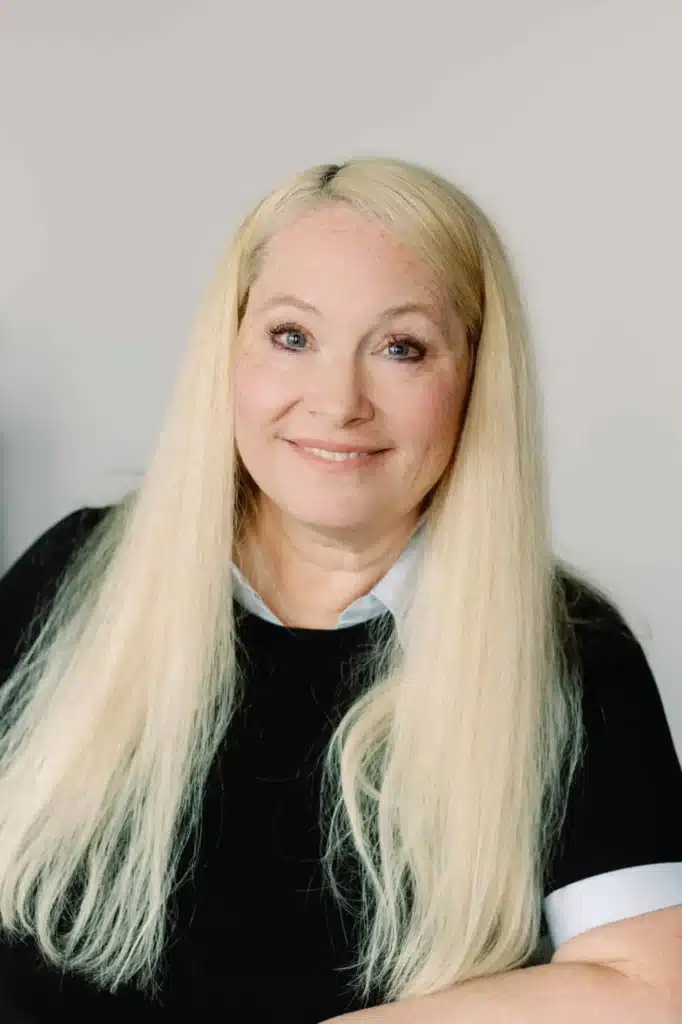 Potrait of Lisesl Souter