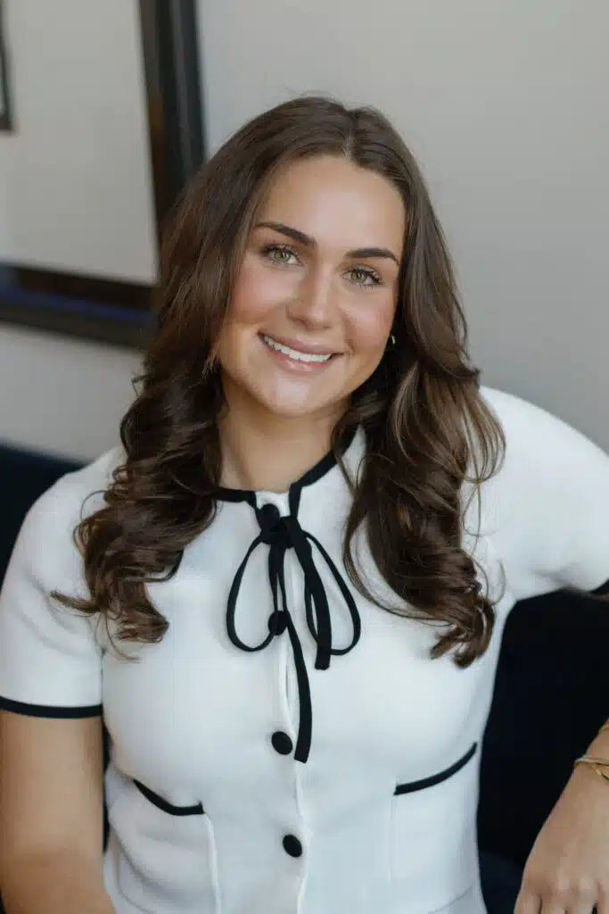 Rachel Reinstein Professional Headshot