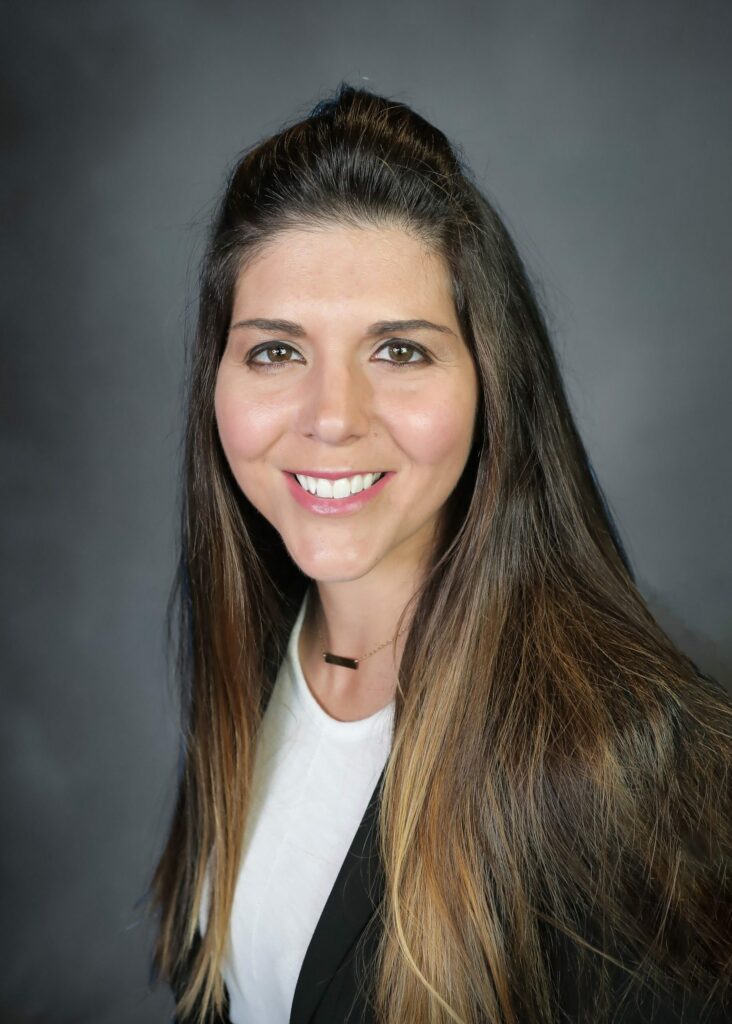 Rebecca Witter Headshot